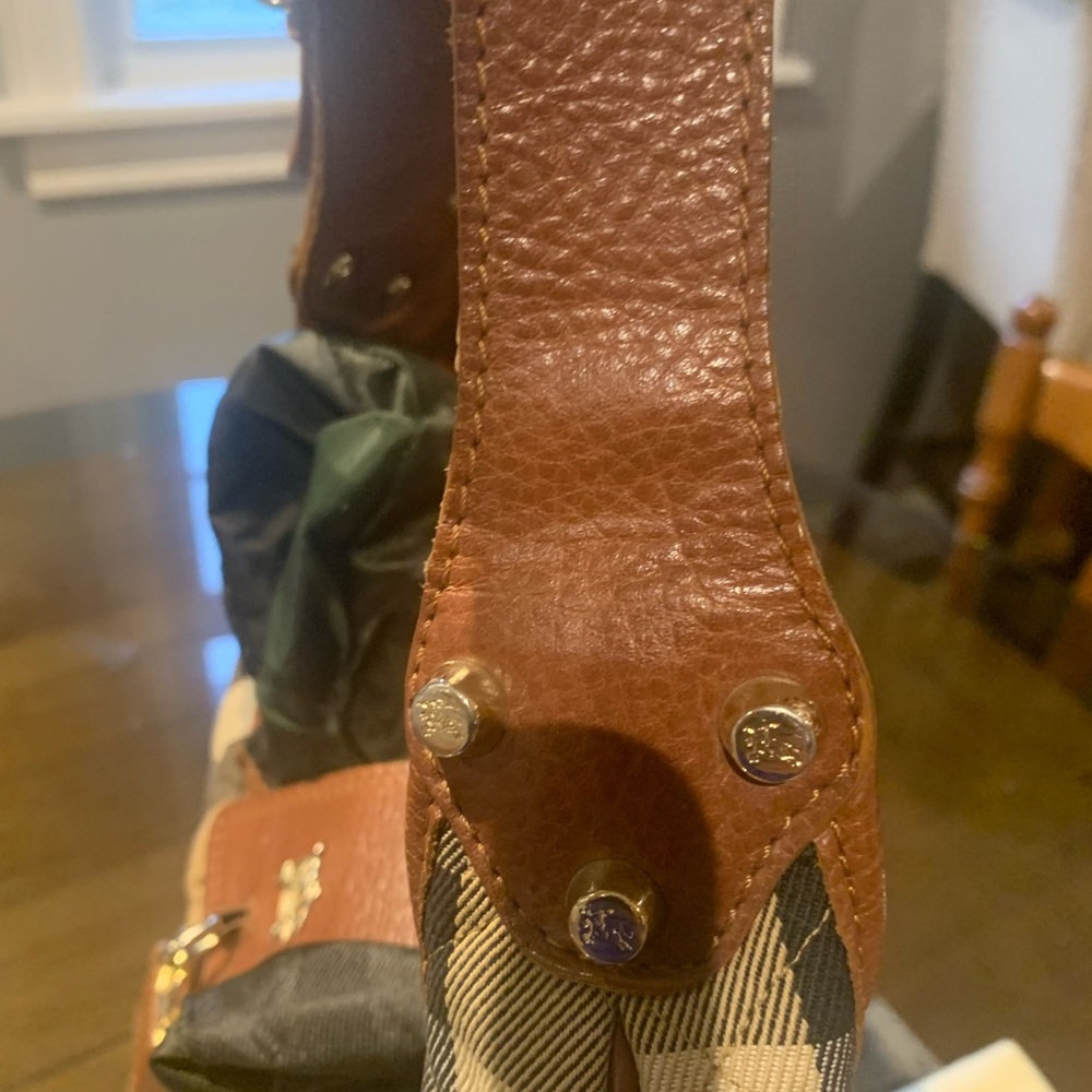 BURBERRY SHOULDER BAG - Picture 7 of 9